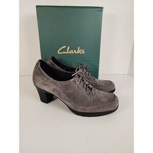 NIB Clark's bendables Grey Suede lace up shooties- 8M